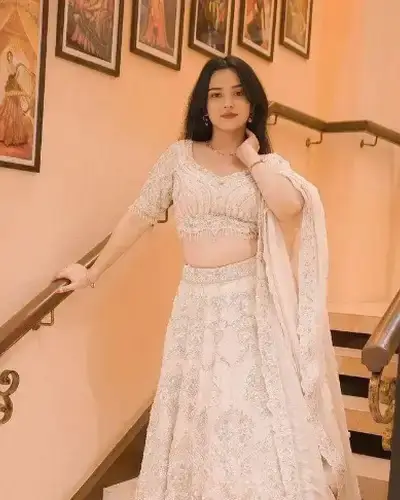 Escort Service In Manjhanpur